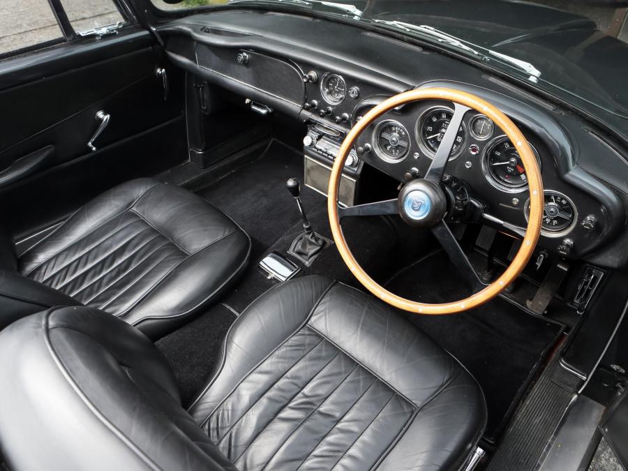 Торпедо Aston Martin DB4 Convertible 1962 года  (фото 38 из 41)